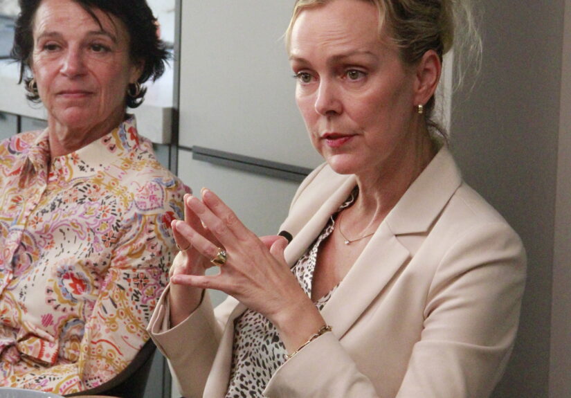 Newsmark 2 - 25 Manja Schreiner beim Küchen-Studio-Dialog (Foto: NewsMark)