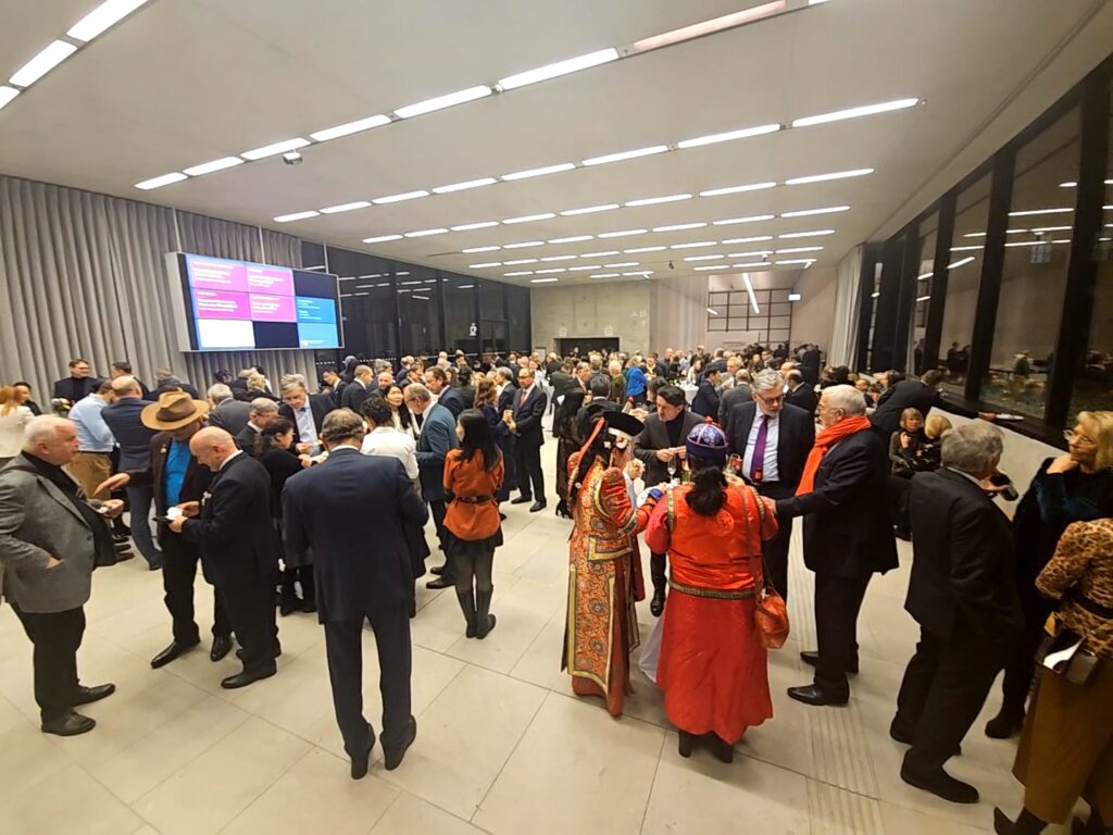 Festlicher Abendempfang (Foto: NewsMark)