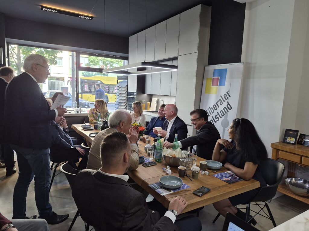 Küchen-studio-Dialog mit Kai Wegner am 28. Mai 2026 (Foto: J. Wachsmuth)