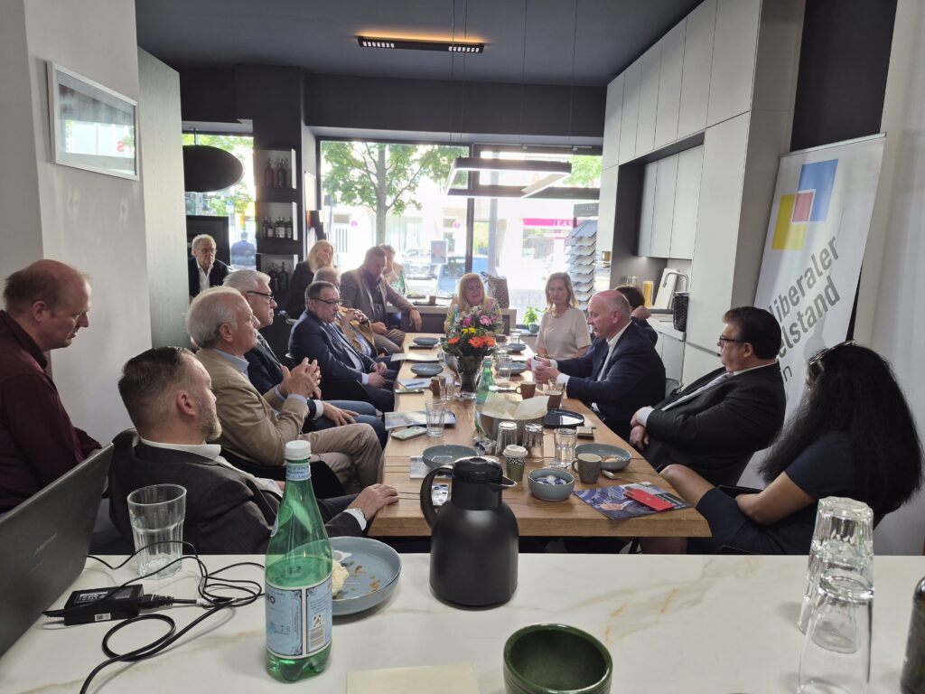 Küchen-studio-Dialog mit Kai Wegner am 28. Mai 2026 (Foto: J. Wachsmuth)