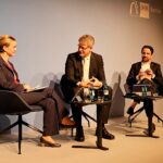 Diskussionspanel mit IHK-Hauptgeschäftsführerin Manja Schreiner, Bundesverkehrsminister Patrick Schnieder (CDU) und IHK-Vizepräsident Robert Rückel (Foto: C. Grosse)