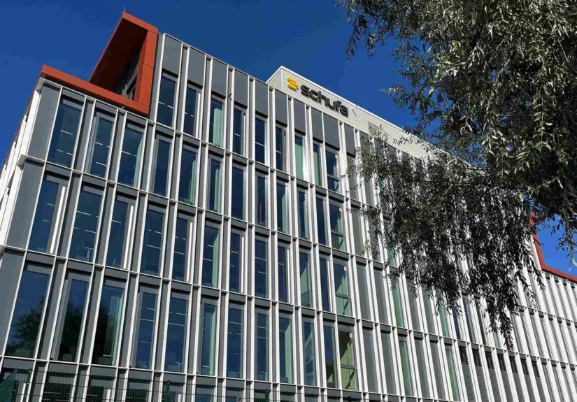 SCHUFA-Zentrale in Wiesbaden-Schierstein (Foto: SCHUFA)