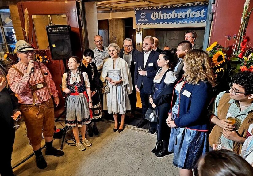 Feierliche Rede zum Oktoberfest des Ostausschusses der Deutschen Wirtschaft von Guido Janzen, Direktor Investor Relations DF Deutsche Forfait AG (Foto: C. Grosse)