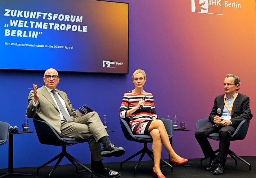 Diskussionsforum mit Moderator Volker Wieprecht, IHK-Hauptgeschäftsführerin Manja Schreiner und Prof. Dr. Bernhard Boockmann ( IAW) (Foto: C. Grosse)