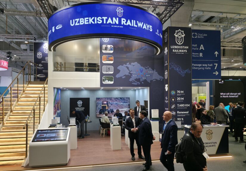 Stand von Uzbekistan Railways auf der InnoTrans 2026 (Foto: B. Aslanov, Botschaft der Republik Usbekistan)