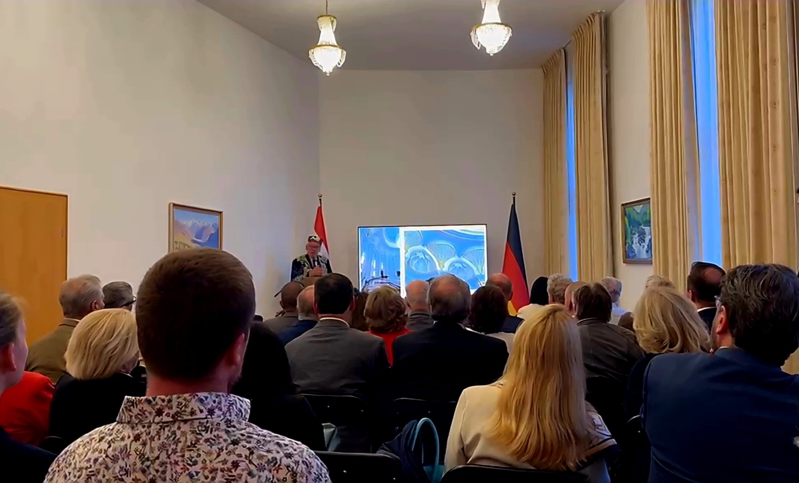 Vortragssaal in der Botschaft der Republik Tadschikistan (Foto: C. Grosse)
