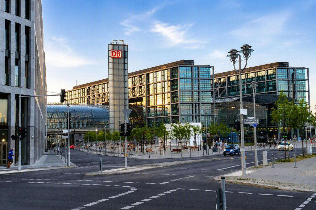 Berlin-Hauptbahnhof (Foto: Wachsmuth mit KI optimiert)